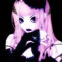 Laura Dark Photo 4