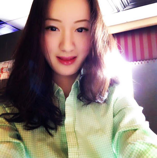 Rena Chen Photo 14