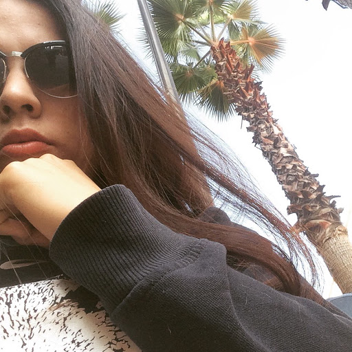 Yazmin Castro Photo 13