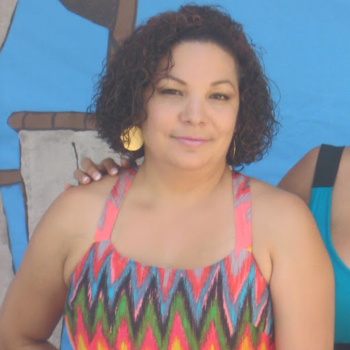 Elizabeth Arteaga Photo 14