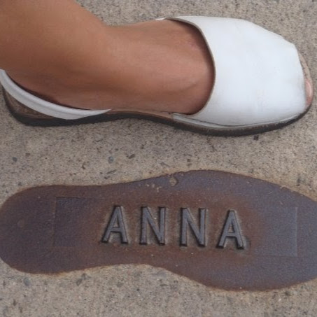 Anna Juan Photo 5