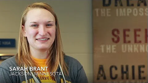 Sarah Brandt Photo 34