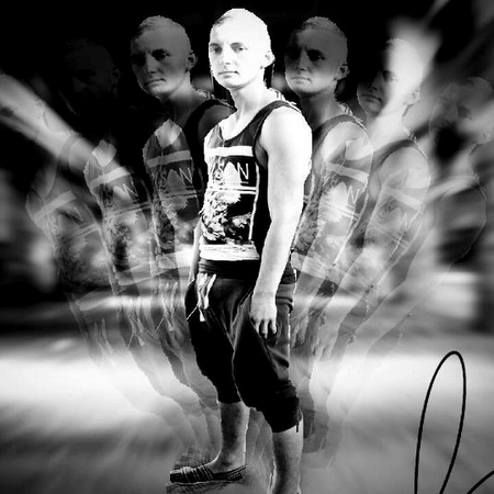 Lewis Summers Photo 10