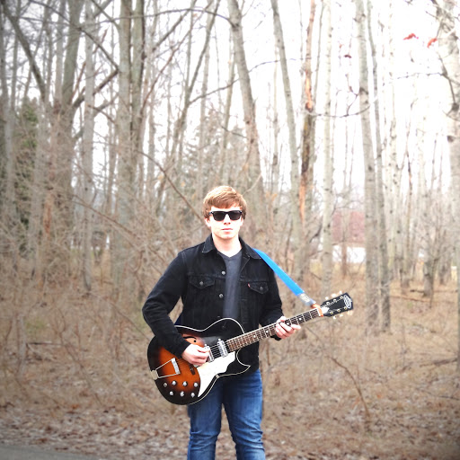 Tyler Newcomb Photo 10