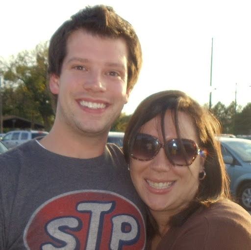 Stephanie Thompson Photo 19