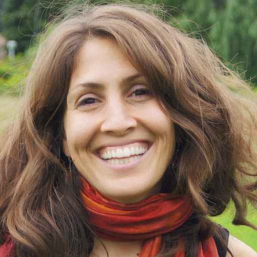 Barbara Moore Photo 19