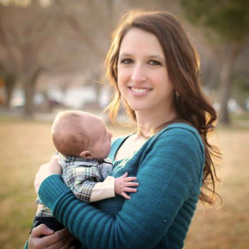 Lindsay Russell Photo 16