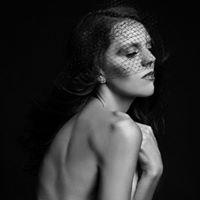 Claire Evans Photo 2