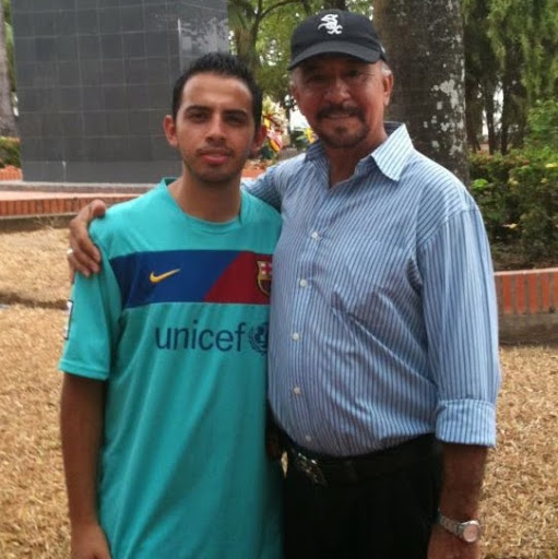 Victor Segovia Photo 11