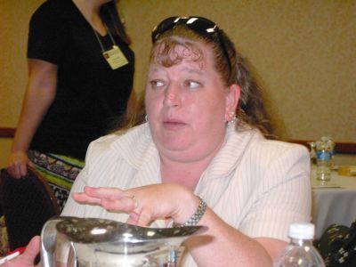 Kelly Reeves Photo 17