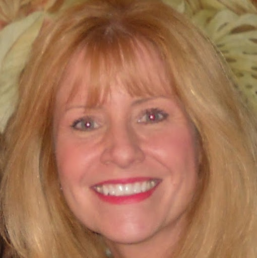 Laura Bonner Photo 15