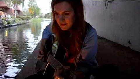 Elizabeth Sykes Photo 38
