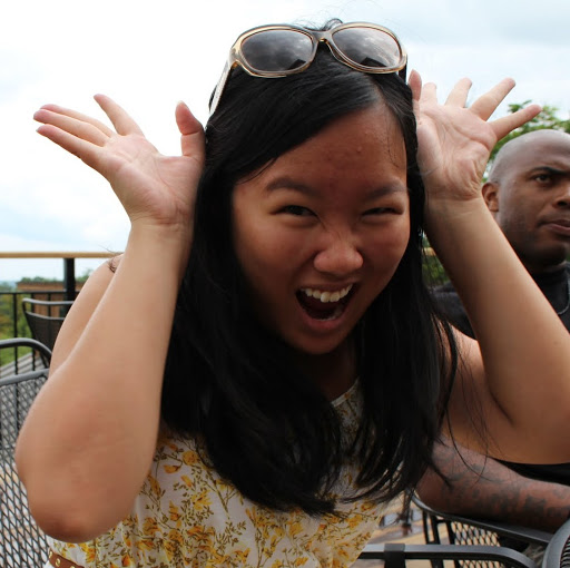Janet Luo Photo 4