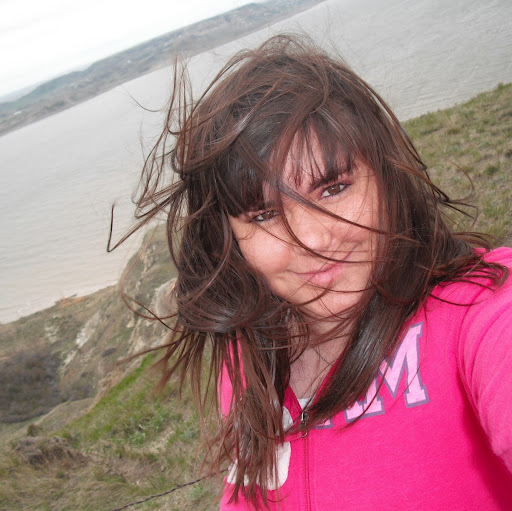 Lluvia Garcia Photo 15