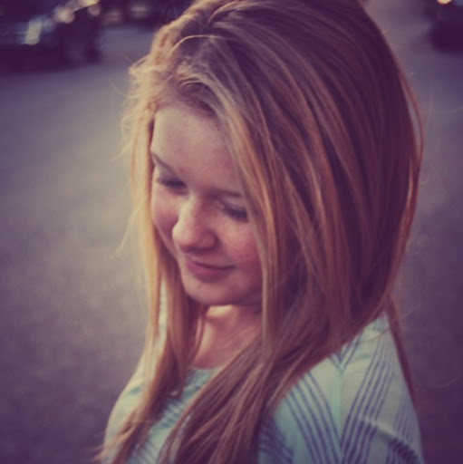 Julia Vogel Photo 3