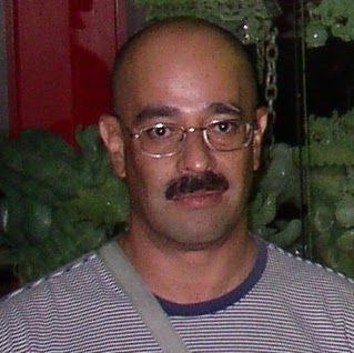 Rey Ruiz Photo 9