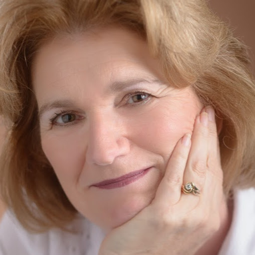 Bonnie Edwards Photo 12