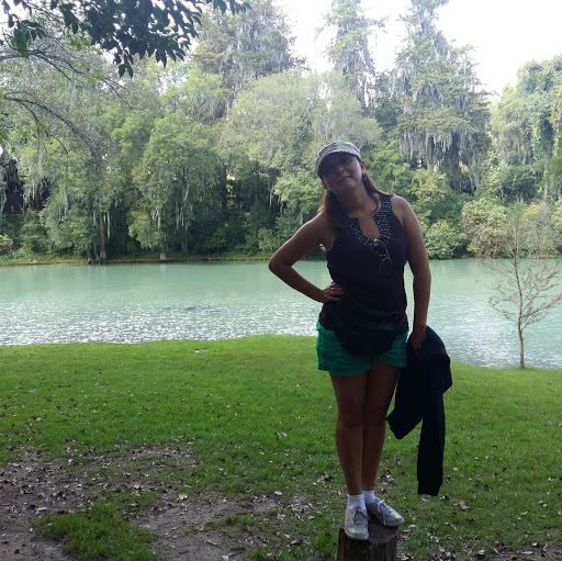 Brenda Bustos Photo 10
