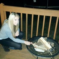 Lindsey Wills Photo 6