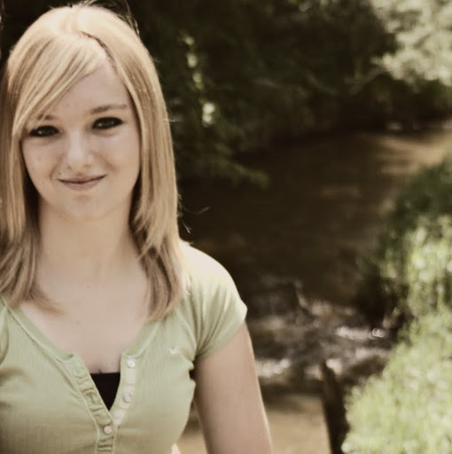 Megan Macfarlane Photo 13
