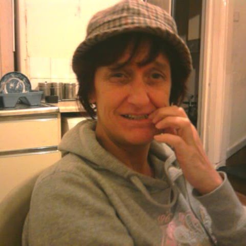 Angie Hardin Photo 11