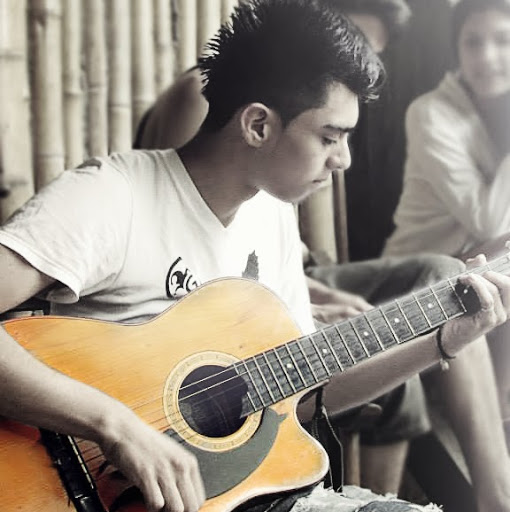 Felipe Narvaez Photo 5