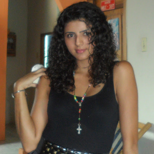 Elizabeth Mendoza Photo 15