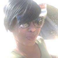 Stephanie Perkins Photo 10