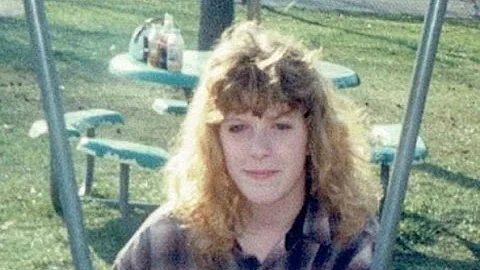 Paula Phillips Photo 33