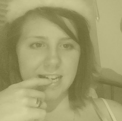 Emily Barnes Photo 11