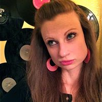 Emily Heckman Photo 7