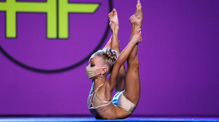 Lilly Anderson Photo 26