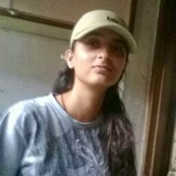 Navneet Kaur Photo 15