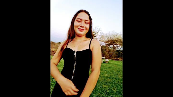 Estela Fuentes Photo 23