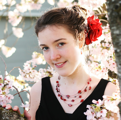 Lindsey Lyons Photo 14