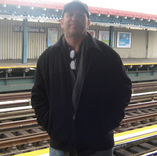 Jeffrey Gold Photo 16