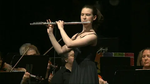 Elizabeth Mccormack Photo 33