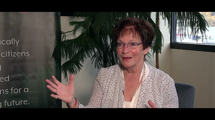 Ellen Ebert Photo 19