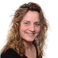 Stephanie Weber Photo 4