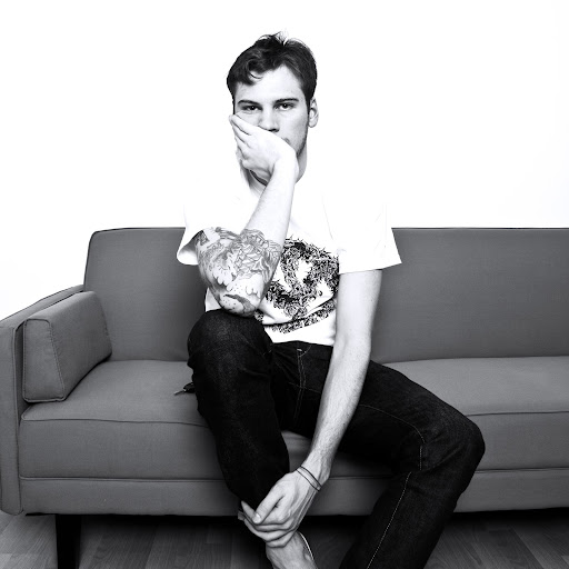 Timothy Gault Photo 8