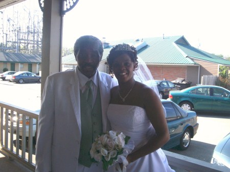 Shannon Robinson Photo 20