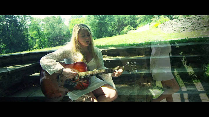 Katie Hunter Photo 31
