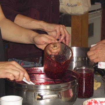 Kristine Leach Photo 10