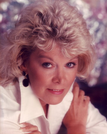 Joan Carter Photo 21