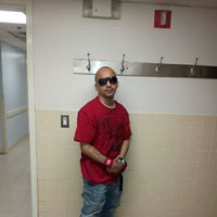 Ismael Santiago Photo 5