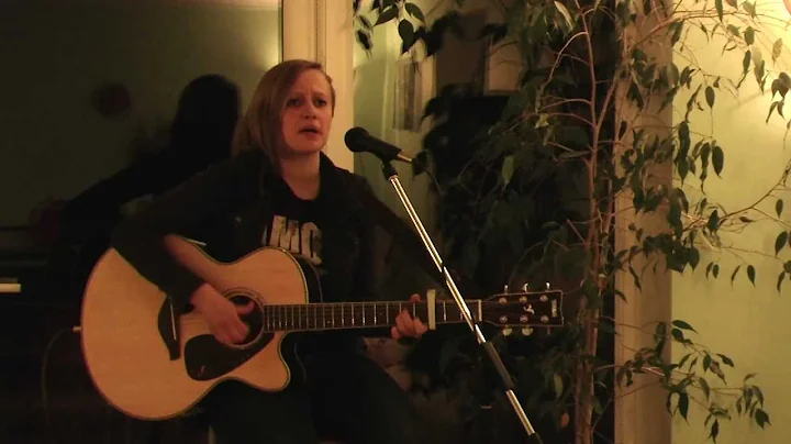 Annie Callahan Photo 20