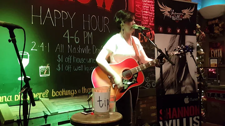 Shannon Willis Photo 32