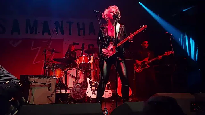 Samantha Manchester Photo 22