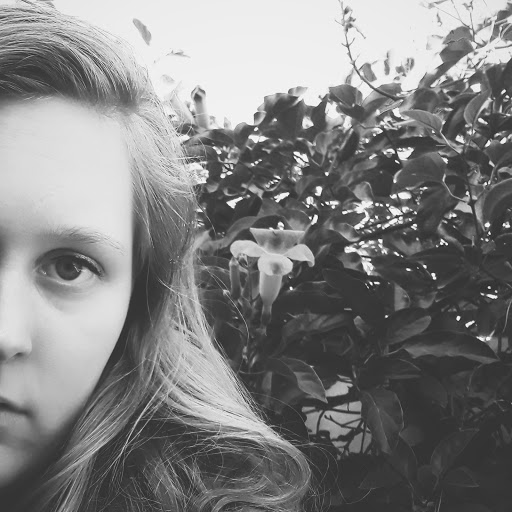 Olivia Fisher Photo 12