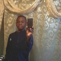 Derrick Gentry Photo 1
